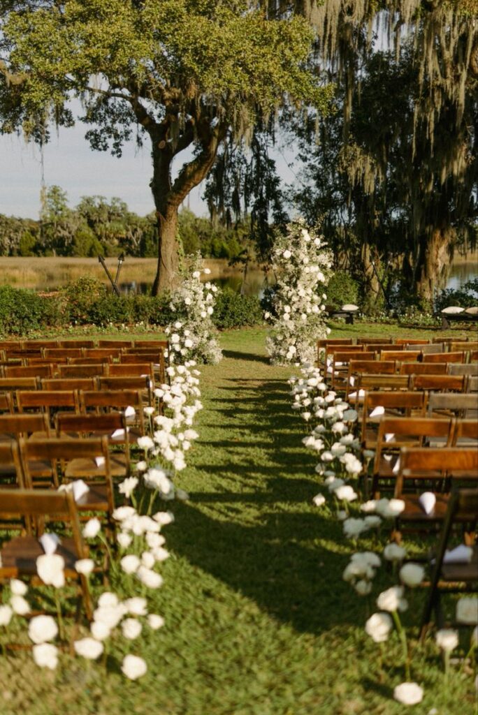 Allée de cérémonie  de mariage Fleurie